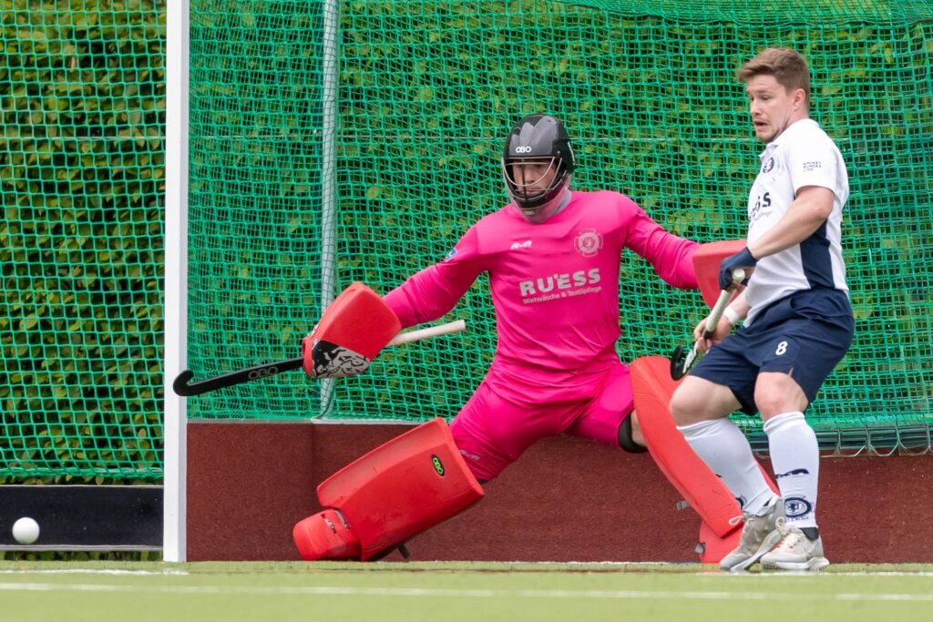 How to Improve Your Reactions as a Field Hockey Goalkeeper